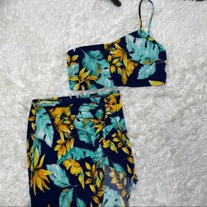 2 piece maxi skirt set + crop top  • size small